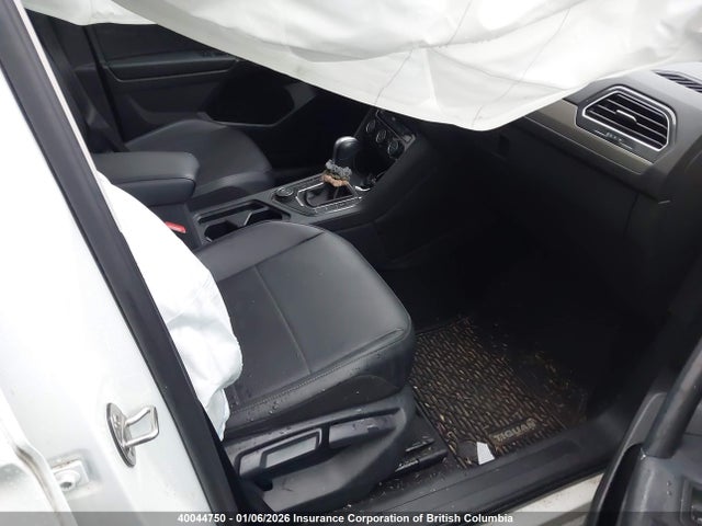 3VV2B7AX8JM107952 Volkswagen Tiguan Se/sel