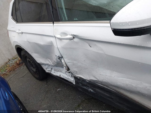 3VV2B7AX8JM107952 Volkswagen Tiguan Se/sel