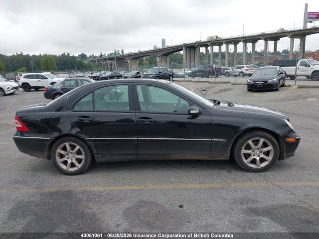 Продажа на аукционе авто 2005 Mercedes-benz C 230k Sport Sedan, vin: WDBRF40J95F703704, номер лота: 40051061