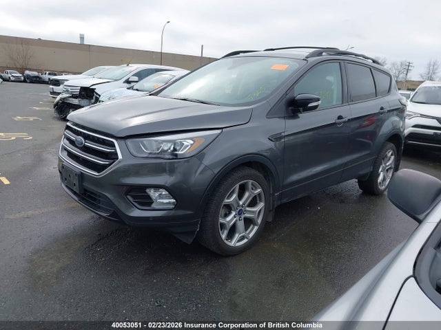 1FMCU9J91JUC97515 Ford Escape Titanium