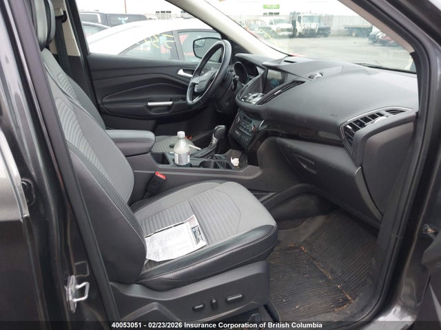 1FMCU9J91JUC97515 Ford Escape Titanium