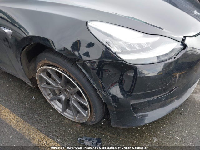 5YJ3E1EA8JF027424 Tesla MODEL 3