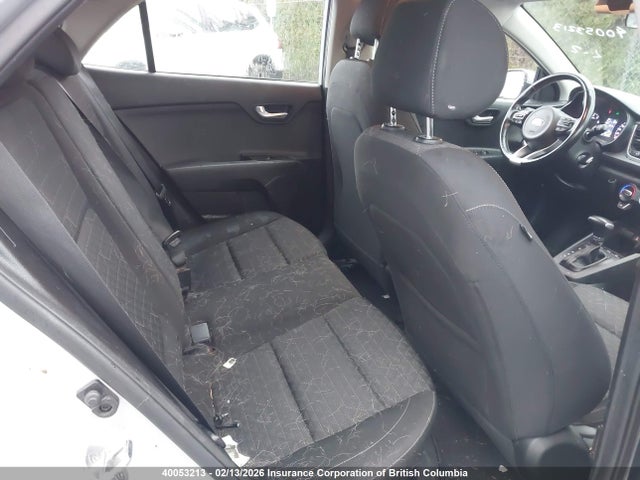 3KPA25AB3JE026077 KIA Rio Lx/lx+