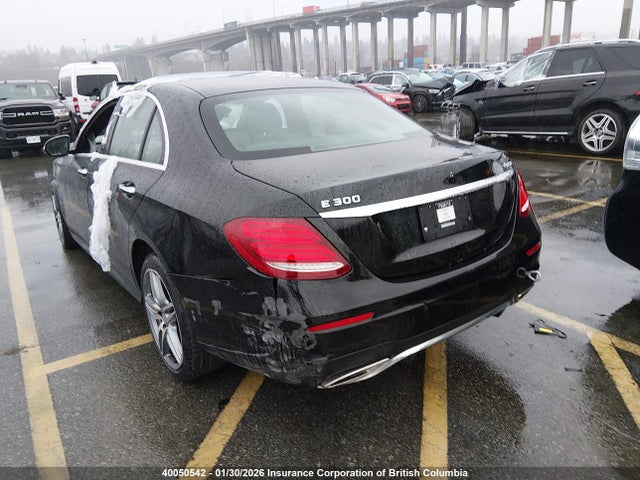 WDDZF4KB7HA079383 Mercedes-Benz E 300 4matic