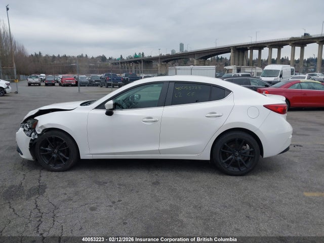 3MZBM1V77FM181089 Mazda 3 TOURING