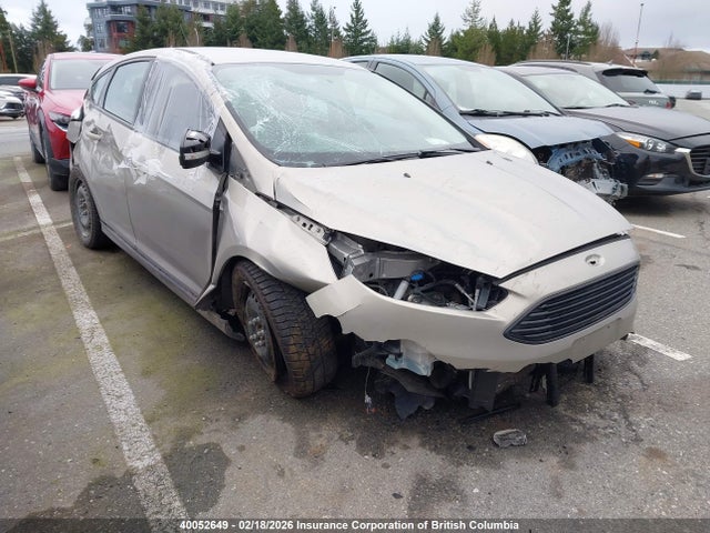 1FADP3K25GL214963 Ford FOCUS SE