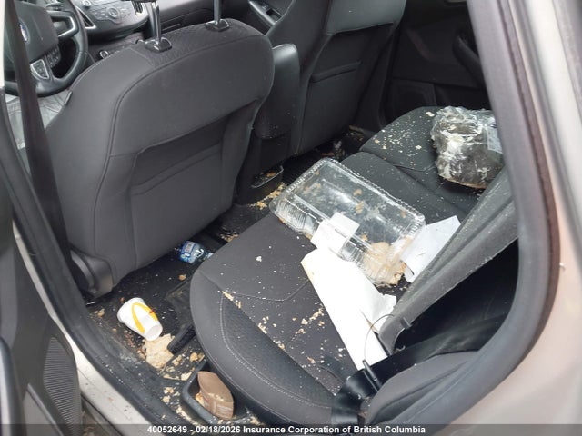 1FADP3K25GL214963 Ford FOCUS SE