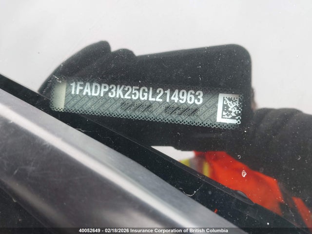 1FADP3K25GL214963 Ford FOCUS SE