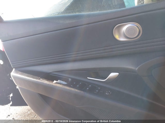 KMHLM4AG1NU327054 Hyundai ELANTRA SEL