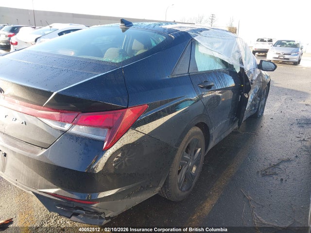KMHLM4AG1NU327054 Hyundai ELANTRA SEL