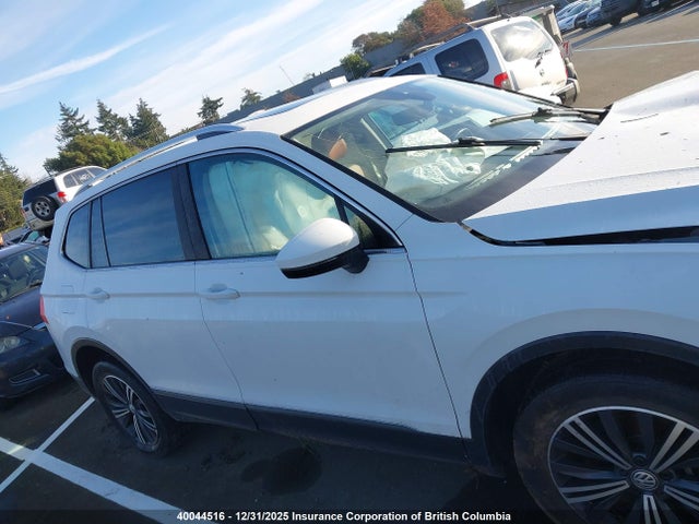3VV4B7AX2JM005216 Volkswagen Tiguan Sel Premium