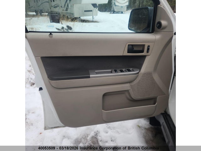 40053509 :رقم المزاد ، 1FMCU93G89KB18325 vin ، 2009 Ford Escape Xlt مزاد بيع