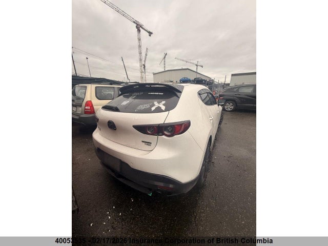 JM1BPBJY5M1311055 Mazda 3