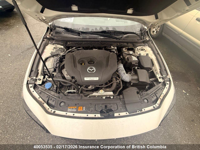 JM1BPBJY5M1311055 Mazda 3