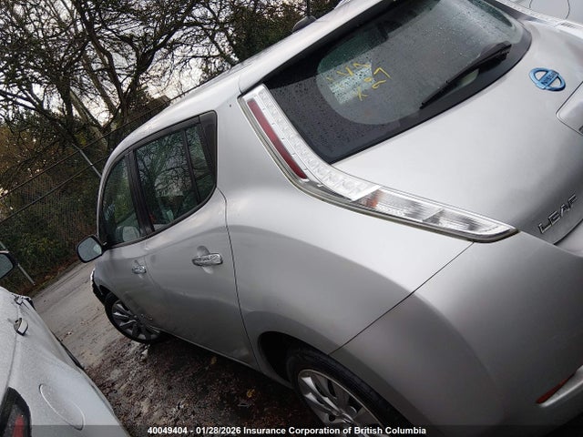 1N4AZ0CP5FC324965 Nissan Leaf S/sv/sl