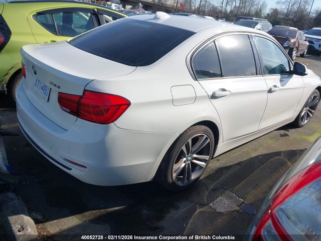 WBA8D9C53JEM35020 BMW 330 XI