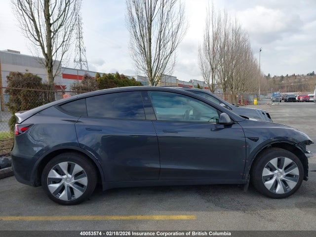 7SAYGDED8RF993136 Tesla Model Y