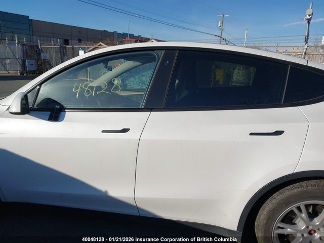 LRWYGDFDXPC902418 Tesla Model Y