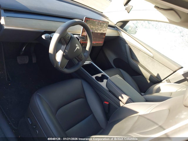 LRWYGDFDXPC902418 Tesla Model Y