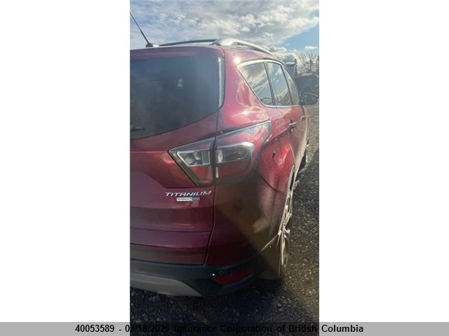 40053589 :رقم المزاد ، 1FMCU9J96HUB18427 vin ، 2017 Ford Escape Titanium مزاد بيع