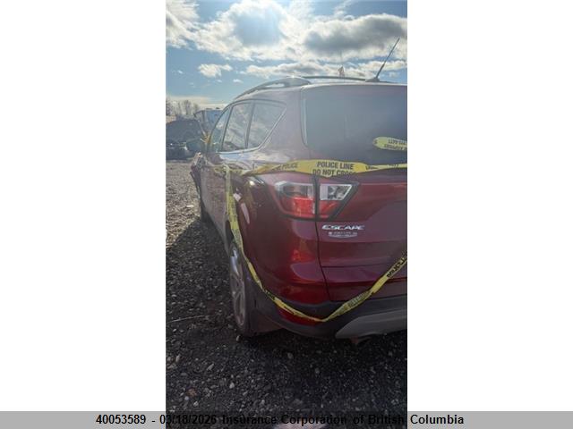 40053589 :رقم المزاد ، 1FMCU9J96HUB18427 vin ، 2017 Ford Escape Titanium مزاد بيع