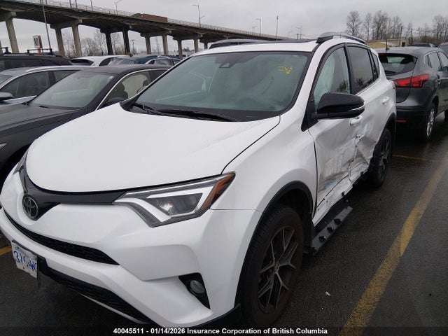 2T3JFREVXJW782588 Toyota RAV4 SE
