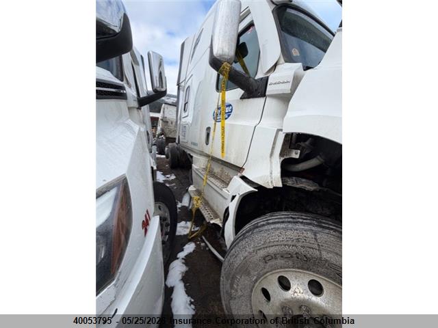 Продаж на аукціоні авто 2022 Freightliner New Cascadia 126, vin: 3AKJHHDR4NSNE8926, номер лоту: 40053795