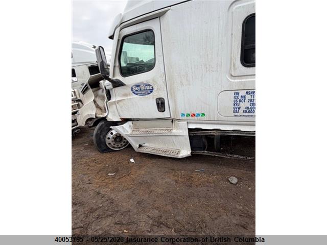 Продаж на аукціоні авто 2022 Freightliner New Cascadia 126, vin: 3AKJHHDR4NSNE8926, номер лоту: 40053795