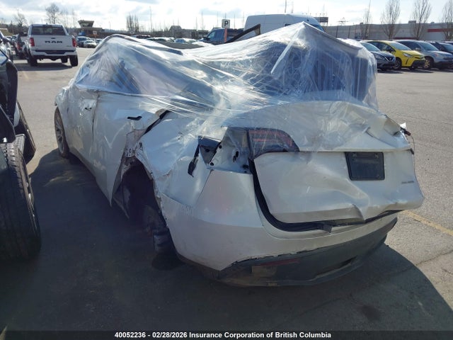 40052236 :رقم المزاد ، 7SAYGAEE2PF594713 vin ، 2023 Tesla Model Y مزاد بيع