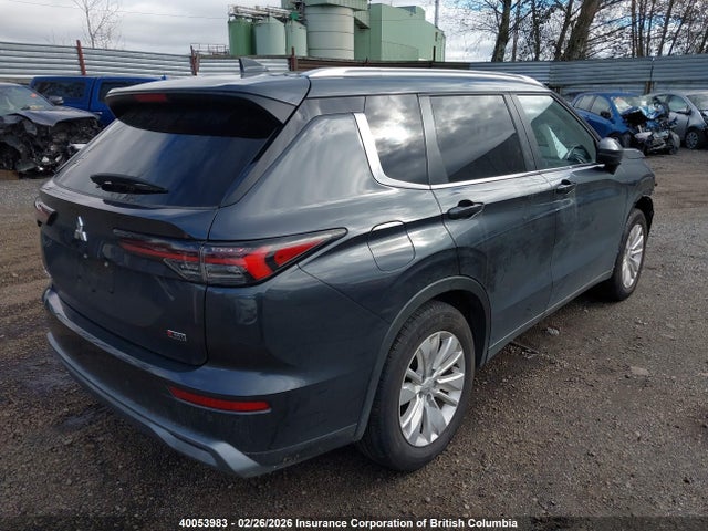 JA4J4VA81SZ615756 Mitsubishi Outlander Le/se/sel