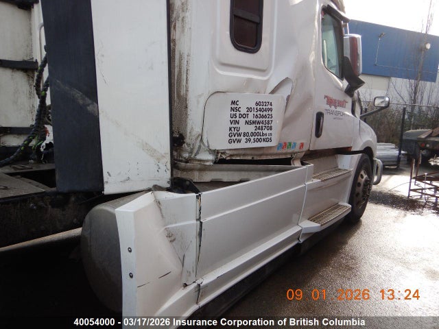3AKJHHDR9NSMW4587 Freightliner New Cascadia 126