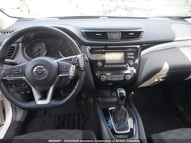 JN1BJ1CRXJW280825 Nissan Qashqai S/sl/sv