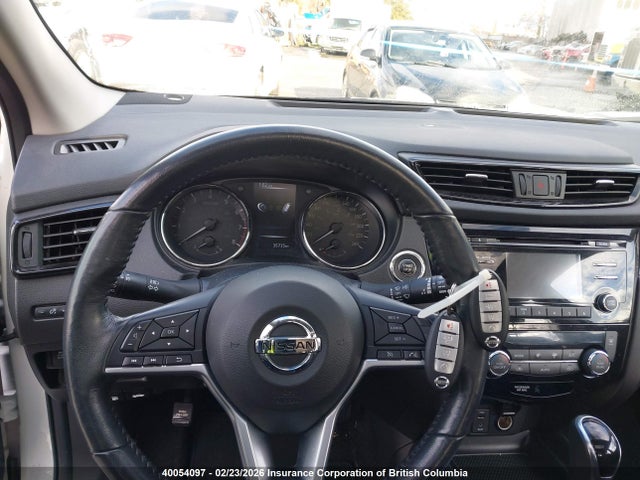 JN1BJ1CRXJW280825 Nissan Qashqai S/sl/sv