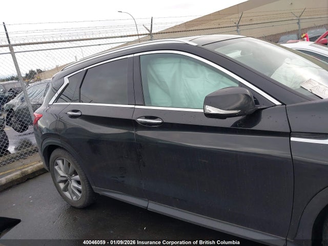 3PCAJ5M3XKF134327 Infiniti Qx50 Essential/pure