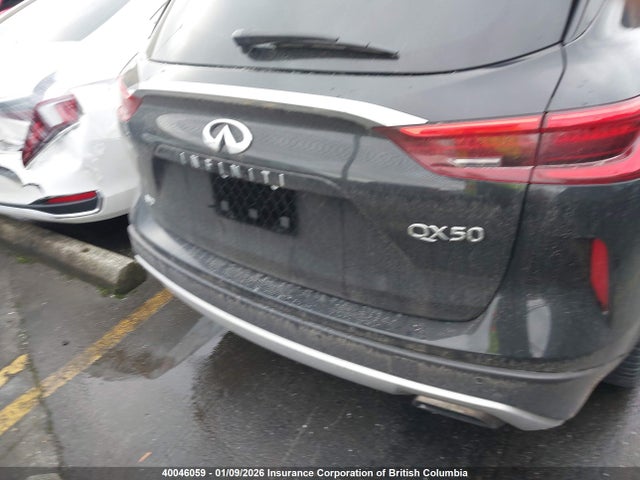 3PCAJ5M3XKF134327 Infiniti Qx50 Essential/pure
