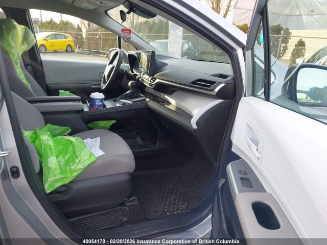 5TDGSKFC1SS174505 Toyota Sienna Le/xse/limited/platinum