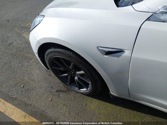 5YJ3E1EA4LF715536 Tesla MODEL 3
