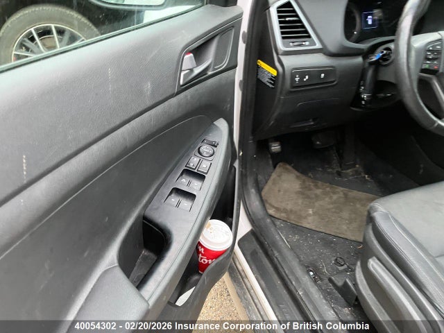 KM8J3CA46HU522775 Hyundai Tucson Limited/sport And Eco/se