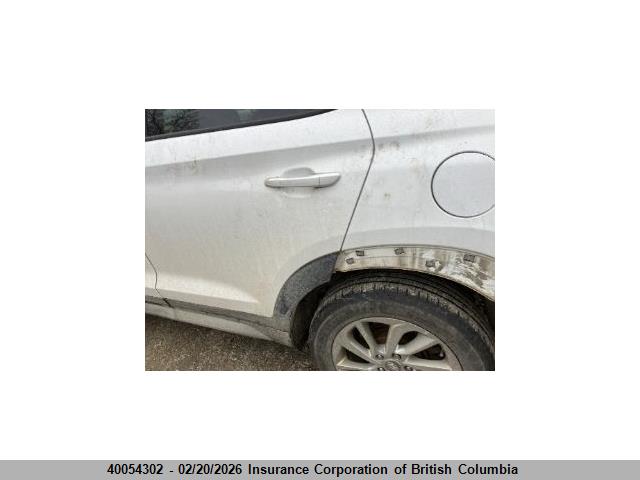 KM8J3CA46HU522775 Hyundai Tucson Limited/sport And Eco/se