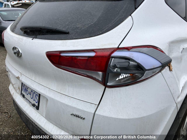 KM8J3CA46HU522775 Hyundai Tucson Limited/sport And Eco/se