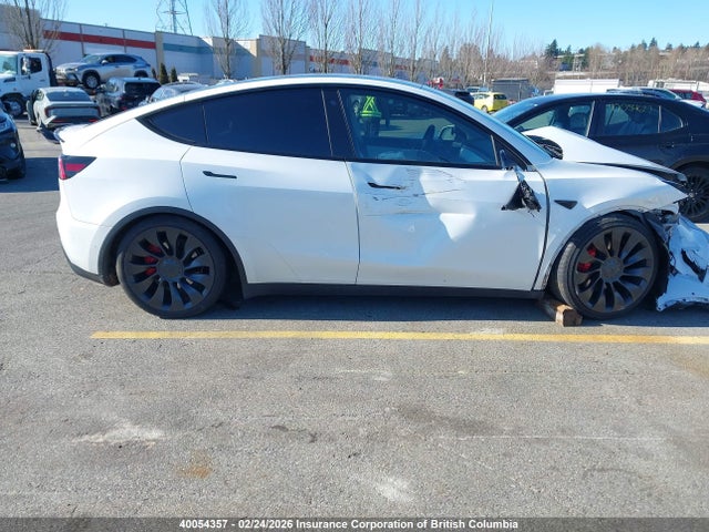 7SAYGDEF4NF409486 Tesla Model Y