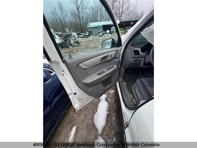 40054395 :رقم المزاد ، 1GNKVFED4FJ251879 vin ، 2015 Chevrolet Traverse Ls مزاد بيع