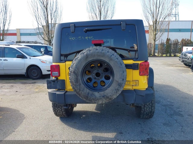 1C4BJWDG3FL583770 Jeep Wrangler Unlimited Sport