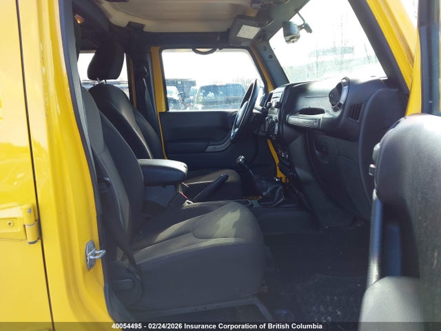 1C4BJWDG3FL583770 Jeep Wrangler Unlimited Sport