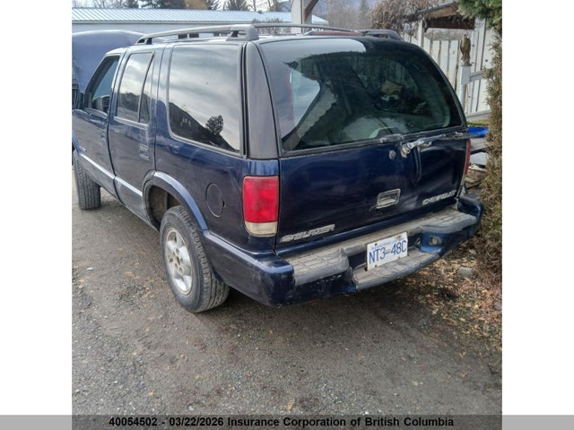 40054502 :رقم المزاد ، 1GNDT13W0Y2270304 vin ، 2000 Chevrolet Blazer مزاد بيع