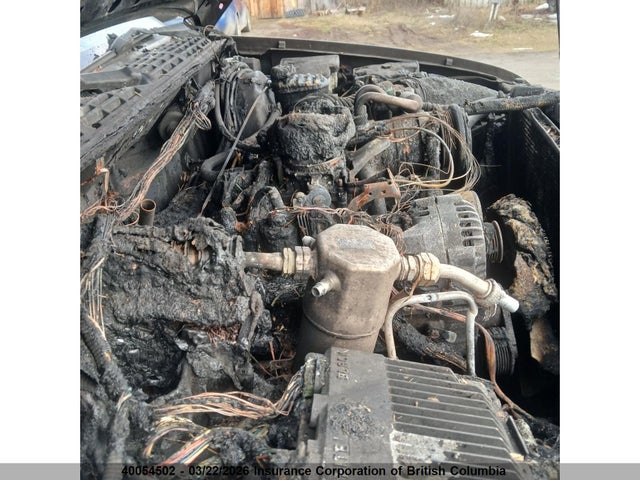 40054502 :رقم المزاد ، 1GNDT13W0Y2270304 vin ، 2000 Chevrolet Blazer مزاد بيع