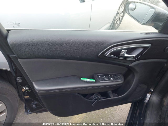 Chrysler 200 LX 2015 1C3CCCFBXFN729704 Image 12