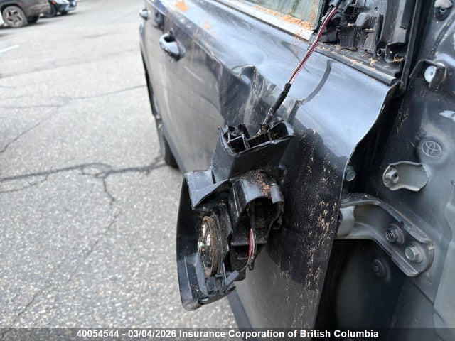 Toyota RAV4 2018 JTMRJREV3JD199682 Image 16