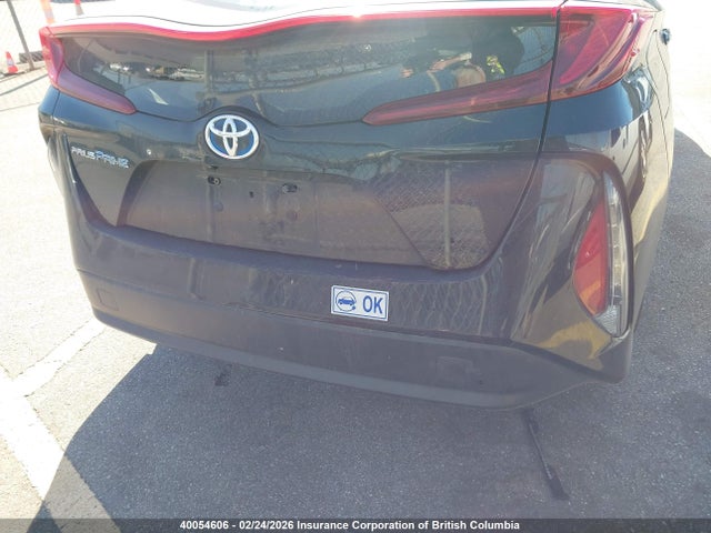 JTDKARFP5L3136075 Toyota Prius