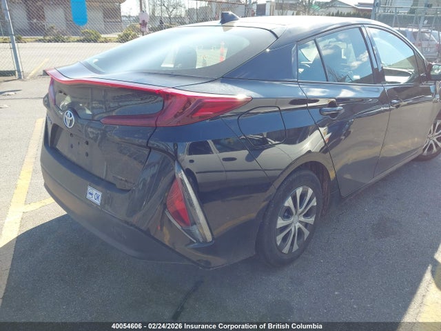 JTDKARFP5L3136075 Toyota Prius